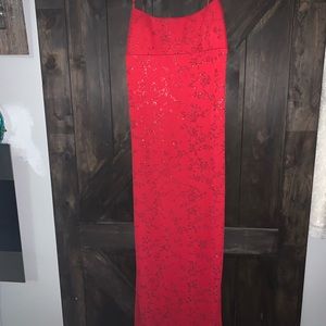 Woman’s Sexy date night evening gown (NEVER WORN)